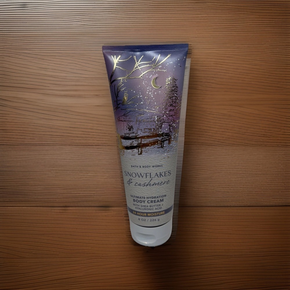 Bath & Body Works‎ Snowflakes & Cashmere Ultimate Hydration Body Cream 8 oz New